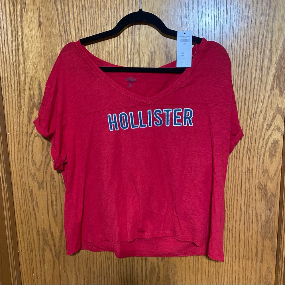 Hollister V-Neck Graphic Tee